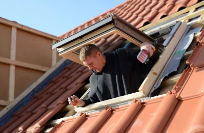 Pose de fenêtres de toit Velux à Vertolaye
